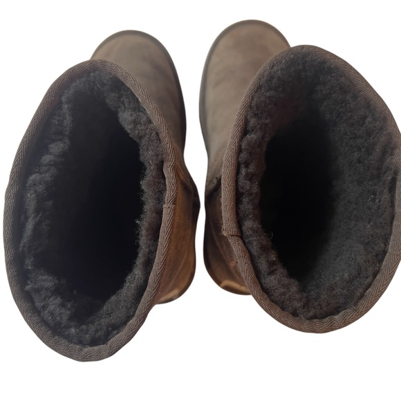 Ugg Boots Size 8 - Picture 5 of 11